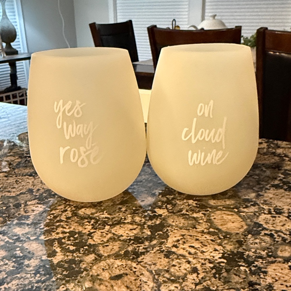 Tone It Up Frosted Silicone Stemless Wine Glasses